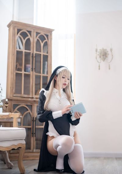 碰一下就高潮的女人叫什么_高清在线观看完整版