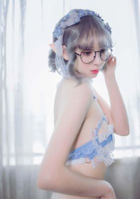 婴儿用棉签掏耳屎戳到了哭了_BD免费全集观看